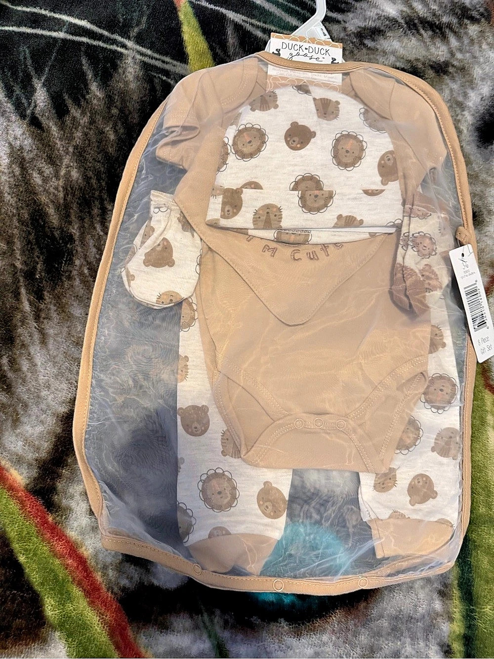 Duck Goose 8-Piece Baby Boy Gift Set Lion Print 3-6M